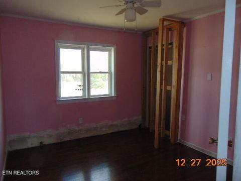 Tiny photo for 1051 Meek St, Madisonville, TN 37354 (MLS # 1324934)