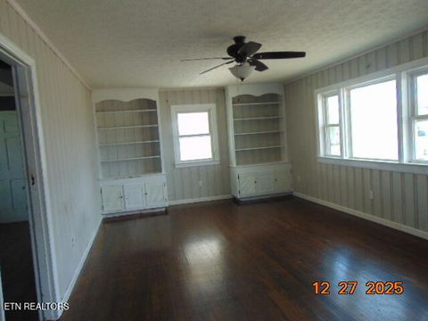 Tiny photo for 1051 Meek St, Madisonville, TN 37354 (MLS # 1324934)