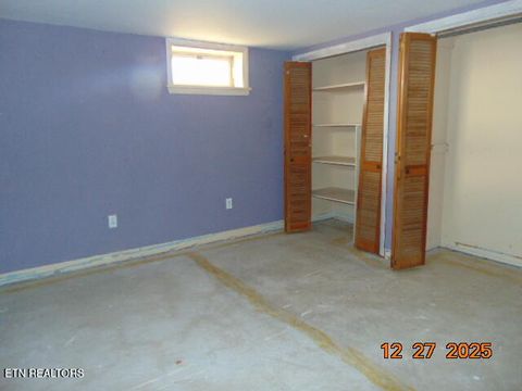 Tiny photo for 1051 Meek St, Madisonville, TN 37354 (MLS # 1324934)