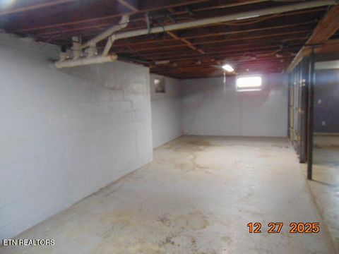 Tiny photo for 1051 Meek St, Madisonville, TN 37354 (MLS # 1324934)