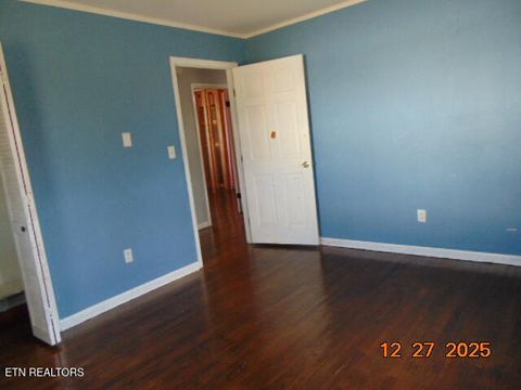 Tiny photo for 1051 Meek St, Madisonville, TN 37354 (MLS # 1324934)