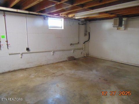 Tiny photo for 1051 Meek St, Madisonville, TN 37354 (MLS # 1324934)