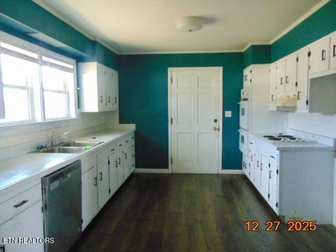 Tiny photo for 1051 Meek St, Madisonville, TN 37354 (MLS # 1324934)