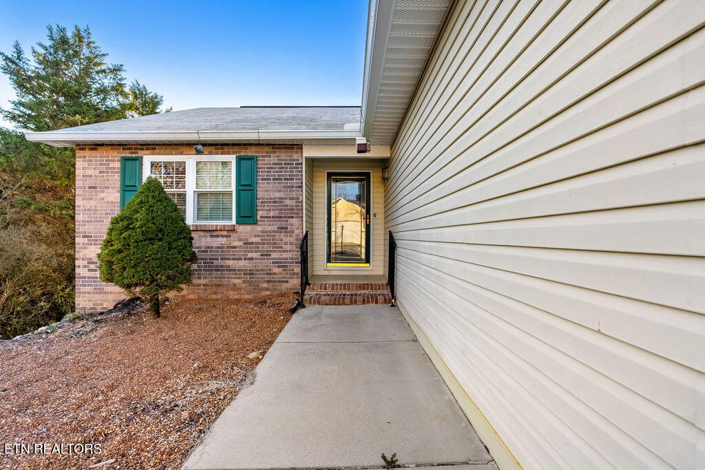 Photo of 116 Hightower Lane, Lenoir City, TN 37771 (MLS # 1326361)