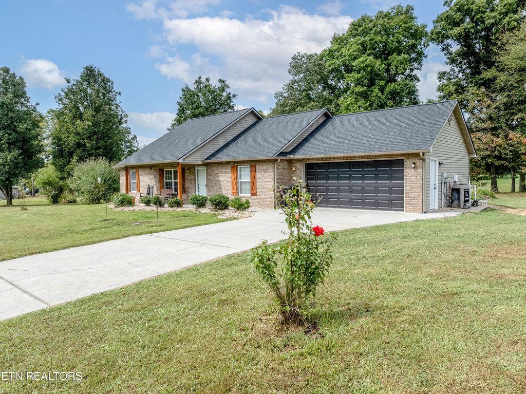 Photo of 805 Alley Drive, Friendsville, TN 37737 (MLS # 1316790)