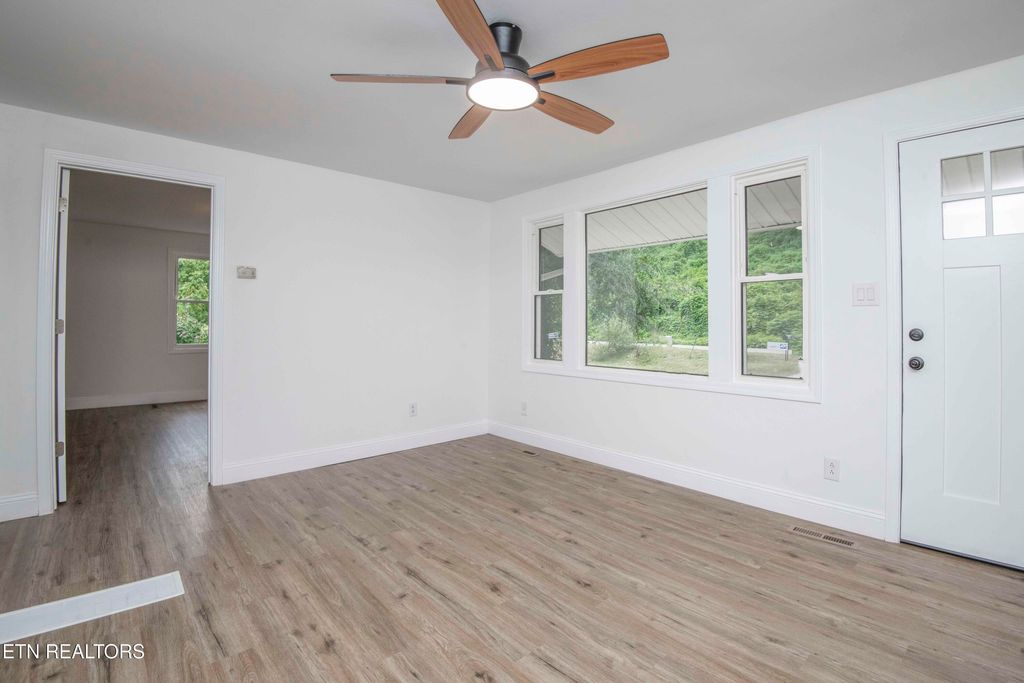 Photo of 539 Baumgartner Rd, Harriman, TN 37748 (MLS # 1307345)