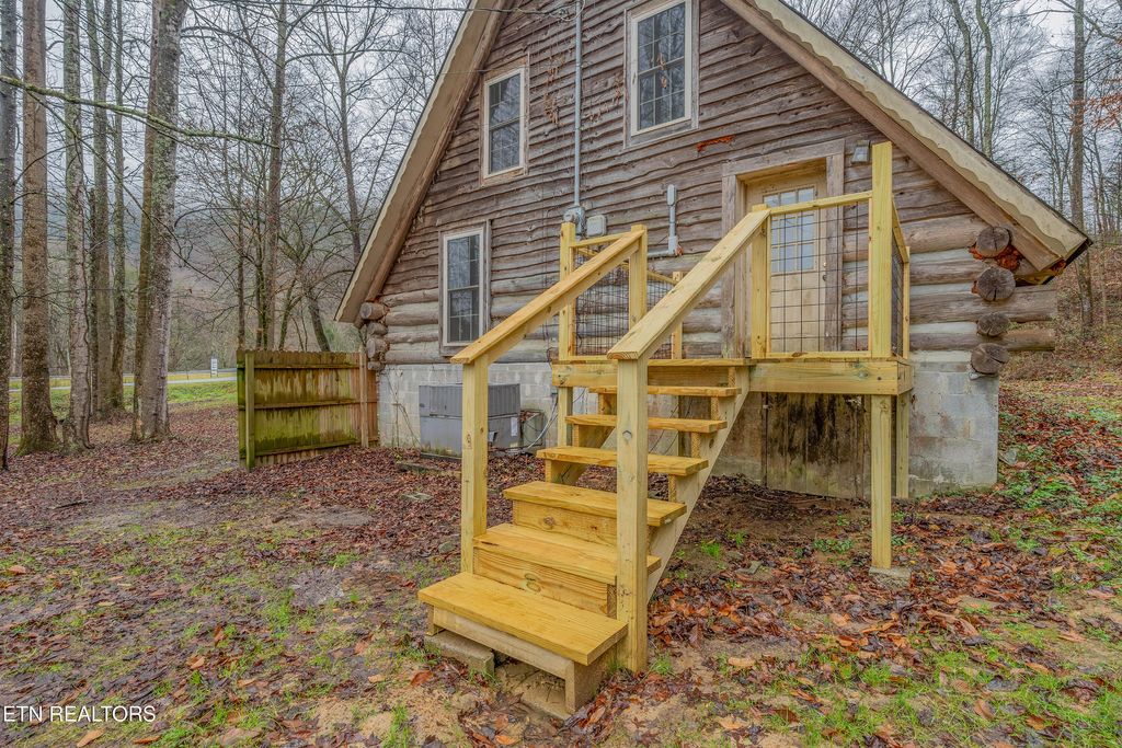 Photo of 103 Rockhouse Lane, Briceville, TN 37710 (MLS # 1323617)