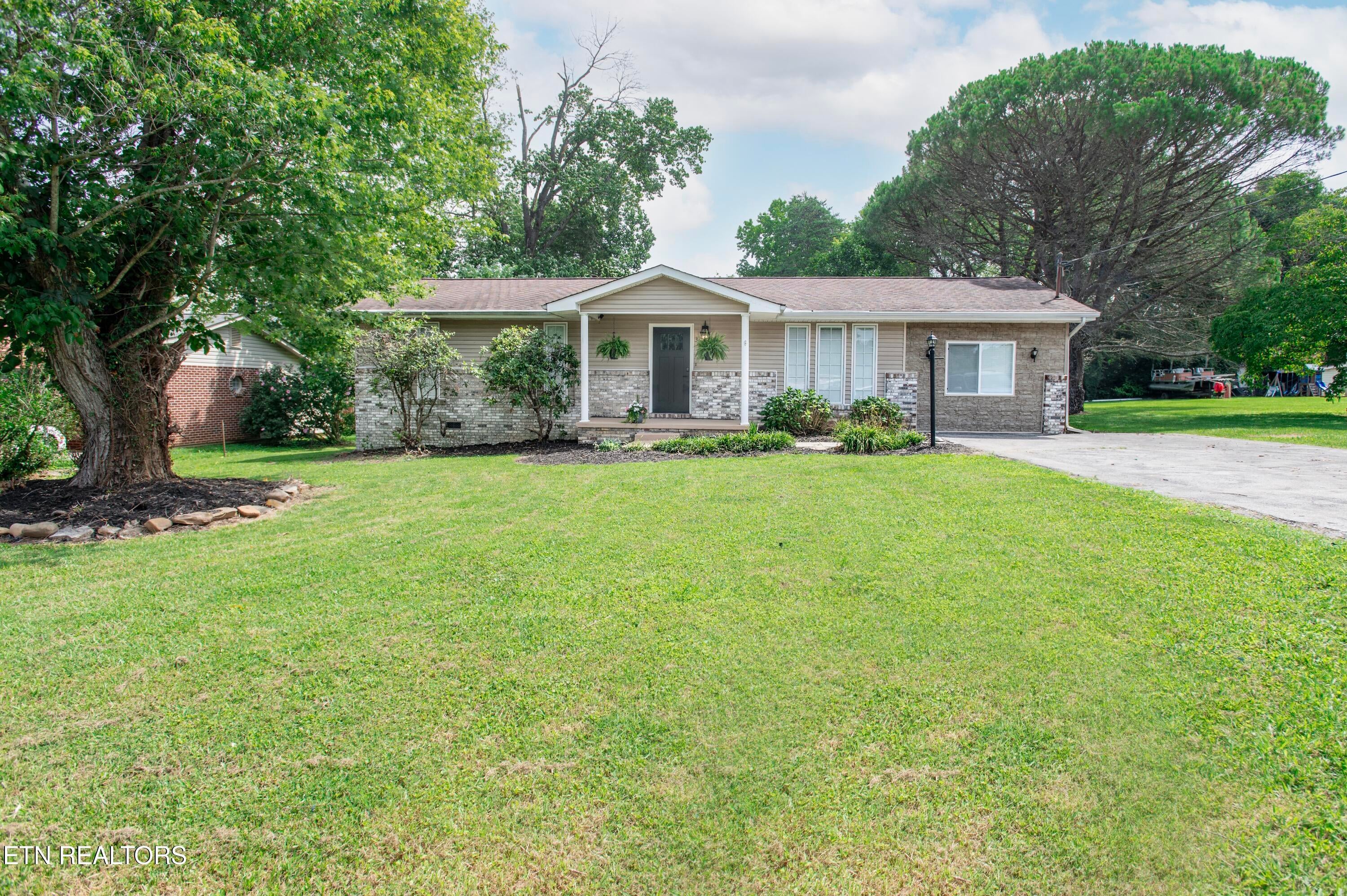 3200 Cross Valley Rd