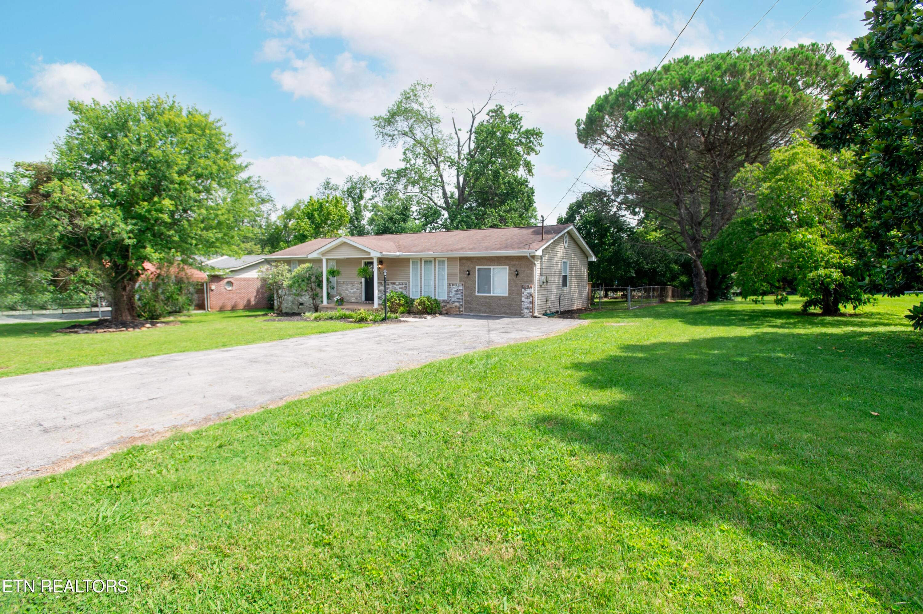 3200 Cross Valley Rd