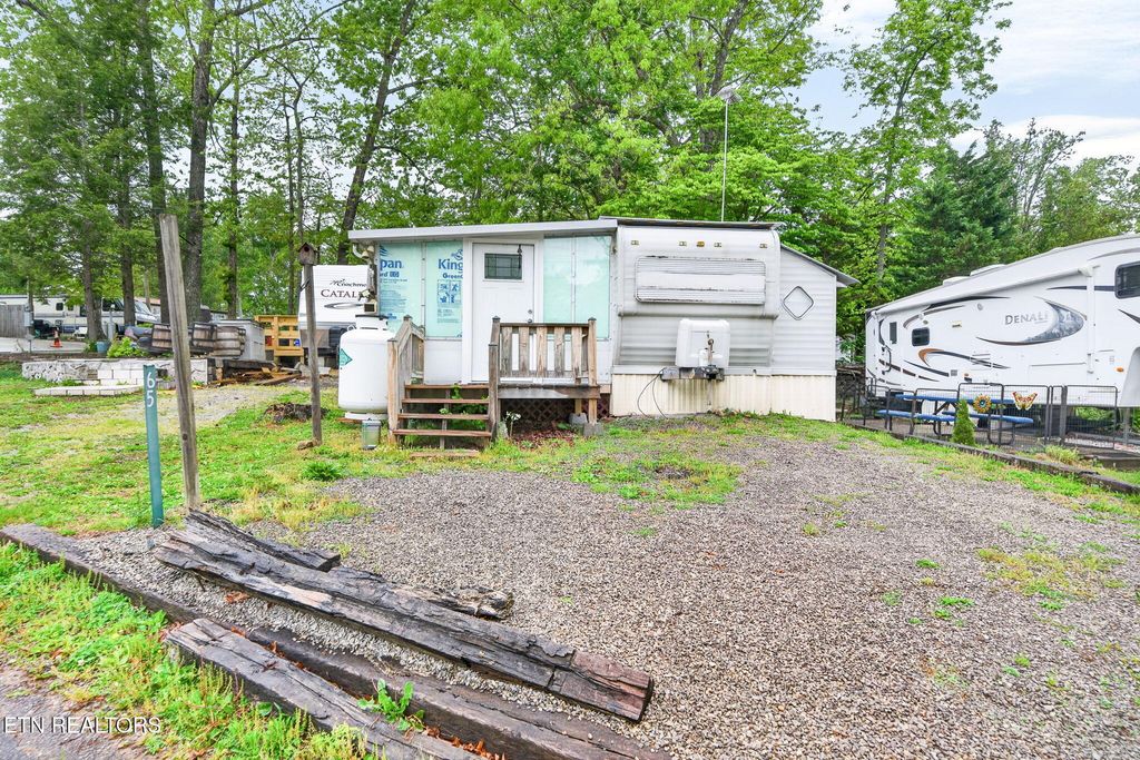 Photo of 65 Seminole Rd, Crossville, TN 38572 (MLS # 1338975)