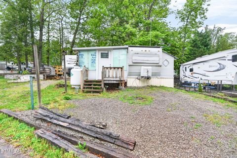 Photo of 65 Seminole Rd, Crossville, TN 38572 (MLS # 1338975)