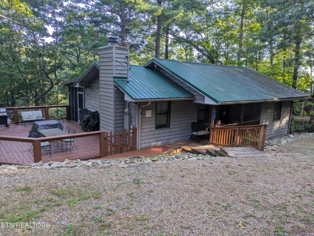 Photo of 832 Christy Lane, Townsend, TN 37882 (MLS # 1313959)