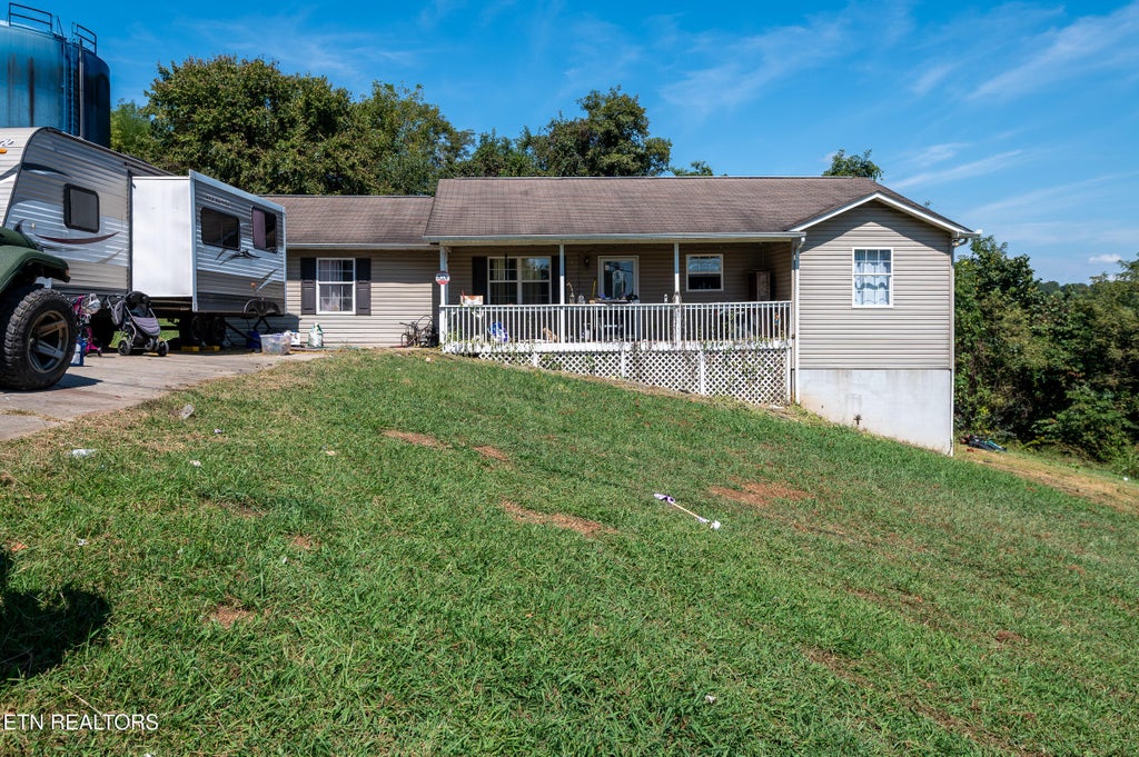 Photo of 885 N Ridgecrest Rd, Luttrell, TN 37779 (MLS # 1355176)