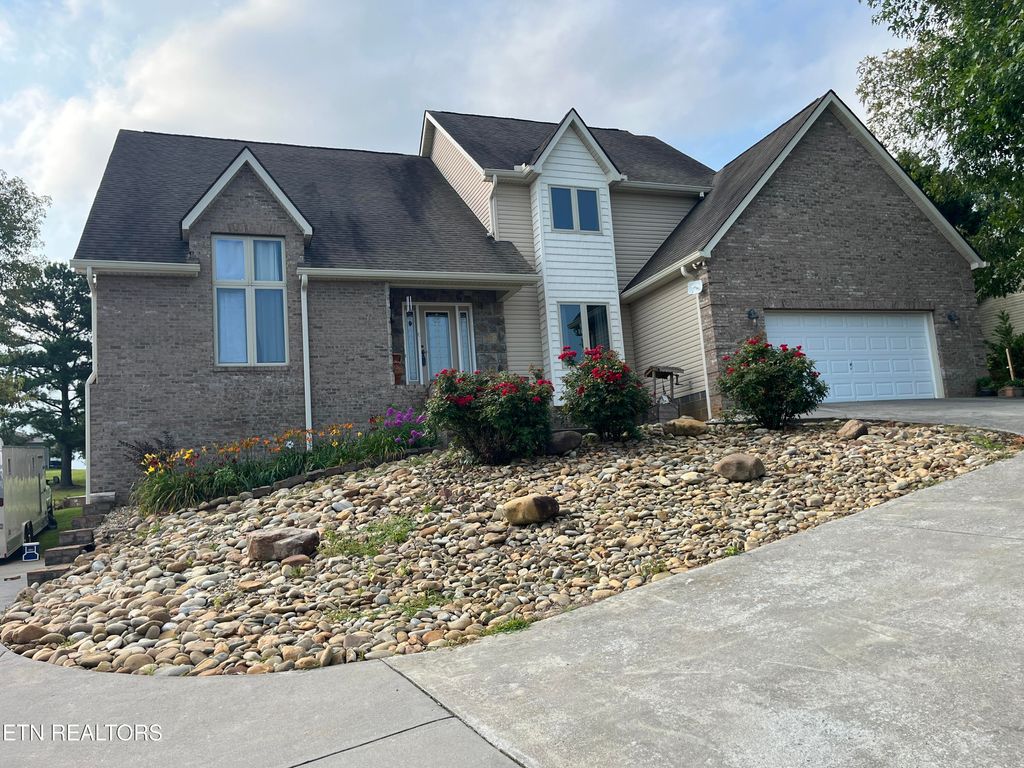 Photo of 219 Sullivan Pointe, Dandridge, TN 37725 (MLS # 1307165)