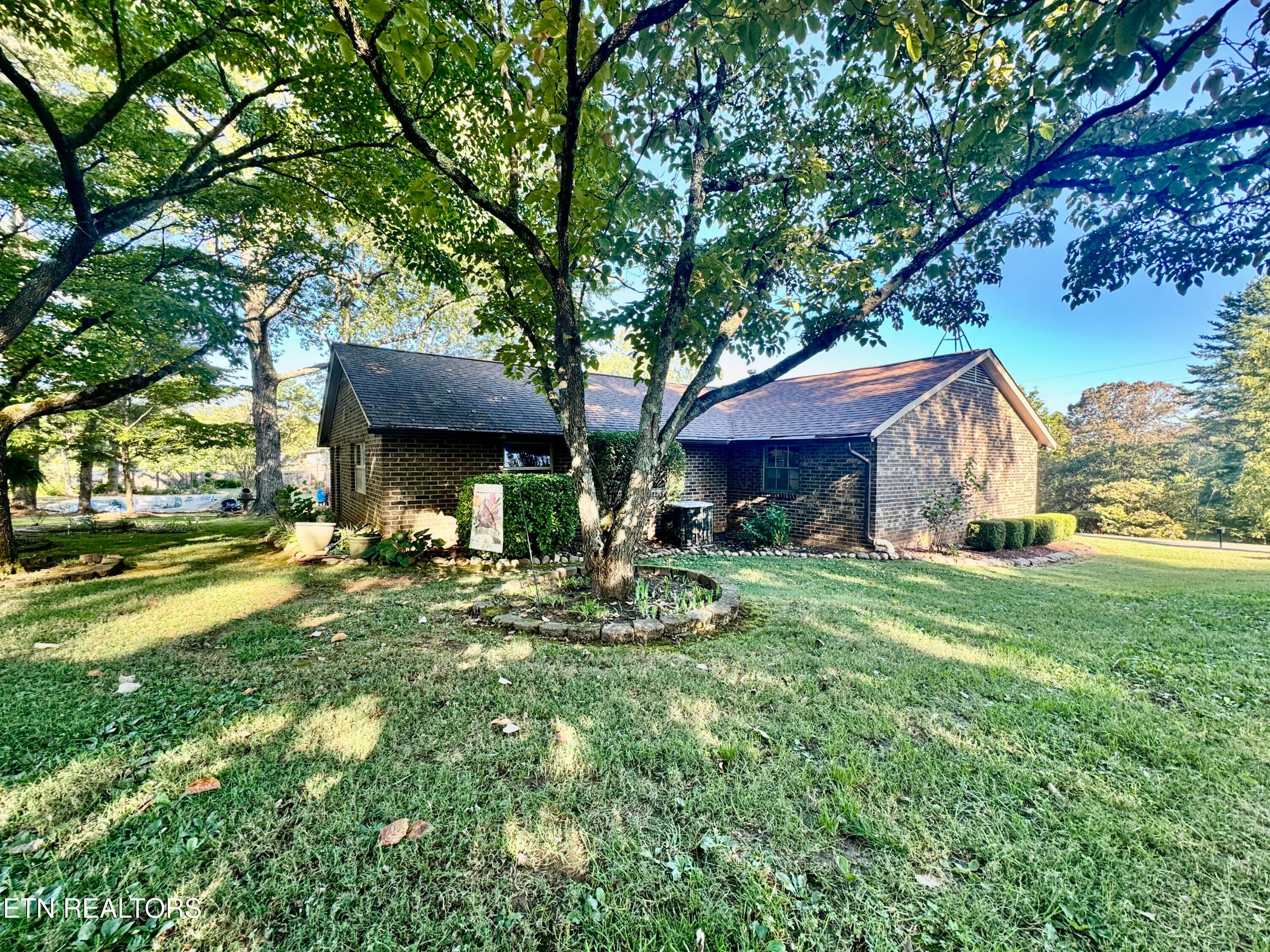 910 Lakewood Drive