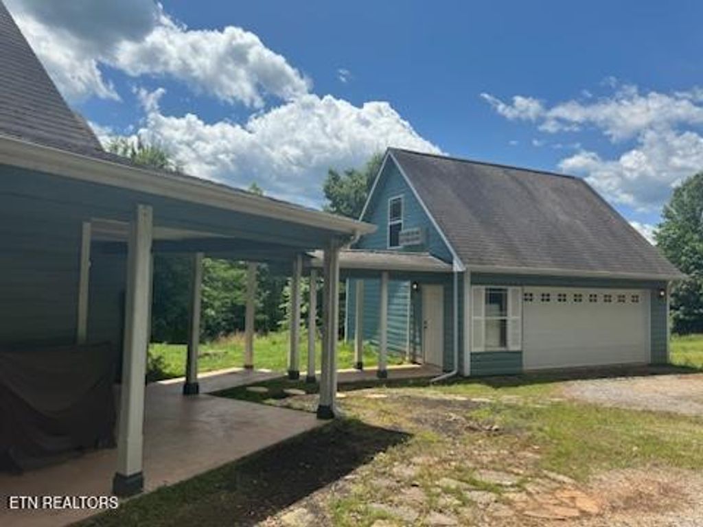 Photo of 639 Cagle Rd, Tellico Plains, TN 37385 (MLS # 1297136)