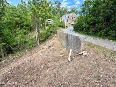 Tiny photo for 823 Kings Way, Gatlinburg, TN 37738 (MLS # 1340111)