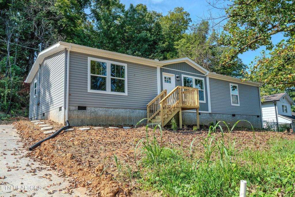 Photo of 225 Haven Rd, Oliver Springs, TN 37840 (MLS # 1353593)