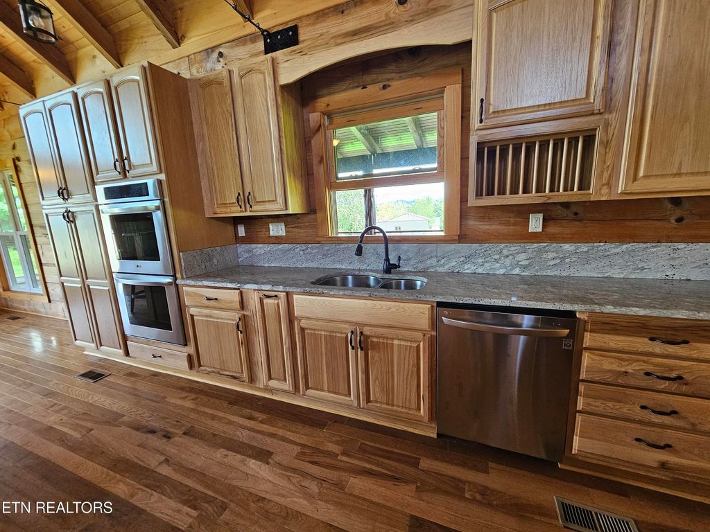 Photo of 296 McClellen Rd, Madisonville, TN 37354 (MLS # 1311098)