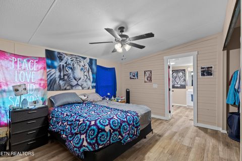 Tiny photo for 242 Cowan Lane, LaFollette, TN 37766 (MLS # 1334562)