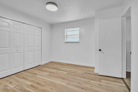 Photo of 4700 Upchurch Rd, Knoxville, TN 37912 (MLS # 1342046)