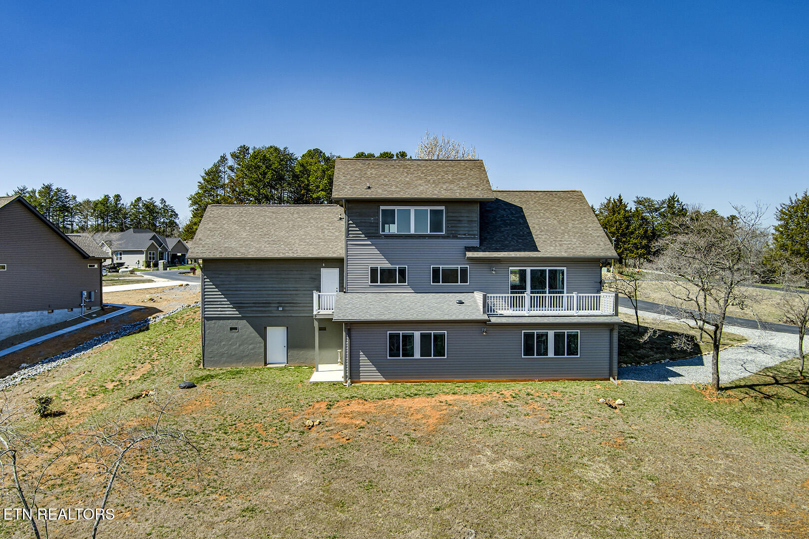 Loudon, Tennessee 37774, United States, 3 Bedrooms Bedrooms, ,3 BathroomsBathrooms,Residential,Active,90121