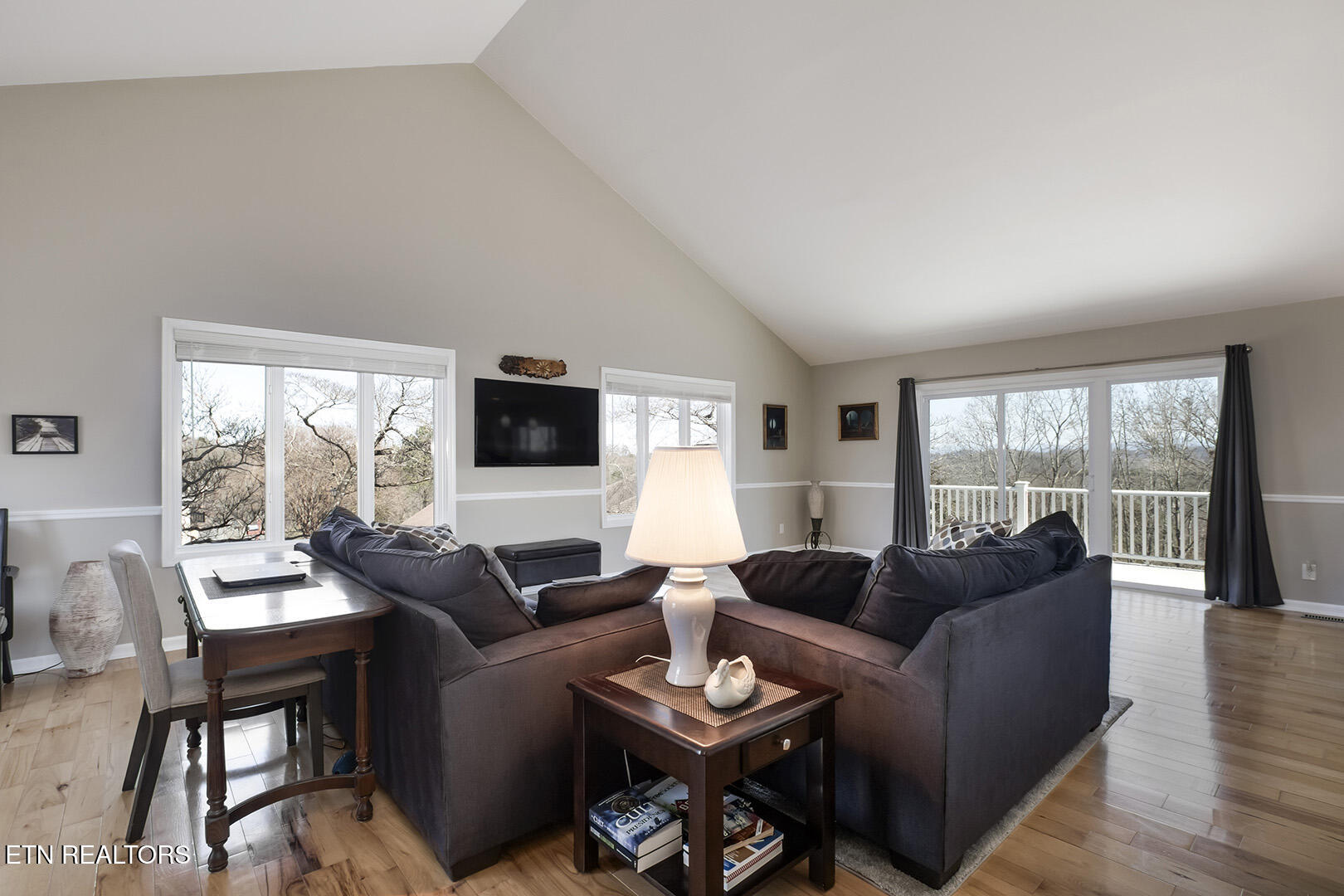 Loudon, Tennessee 37774, United States, 3 Bedrooms Bedrooms, ,3 BathroomsBathrooms,Residential,Active,90121