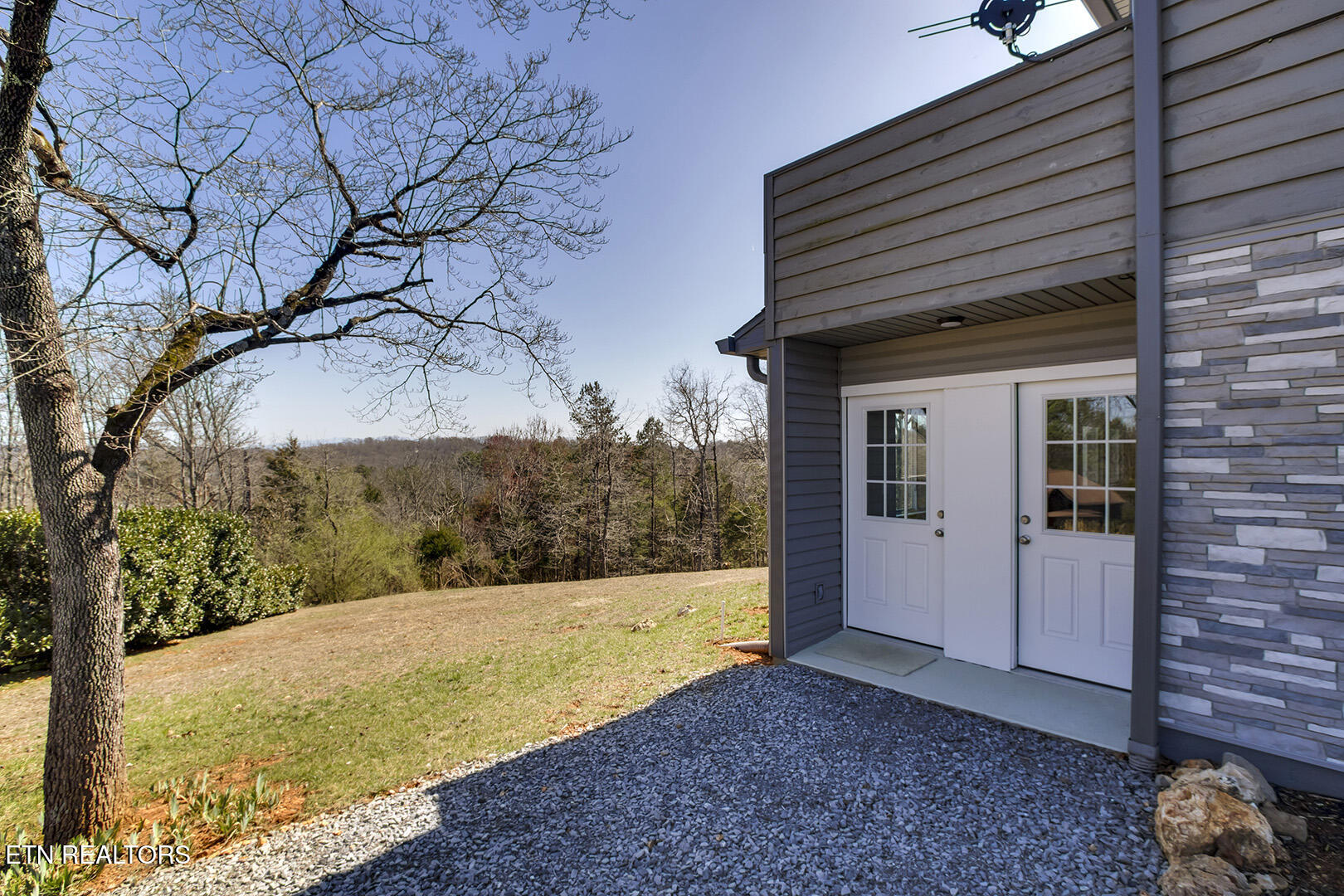 Loudon, Tennessee 37774, United States, 3 Bedrooms Bedrooms, ,3 BathroomsBathrooms,Residential,Active,90121