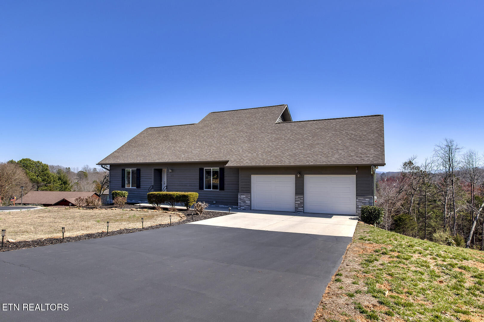 Loudon, Tennessee 37774, United States, 3 Bedrooms Bedrooms, ,3 BathroomsBathrooms,Residential,Active,90121