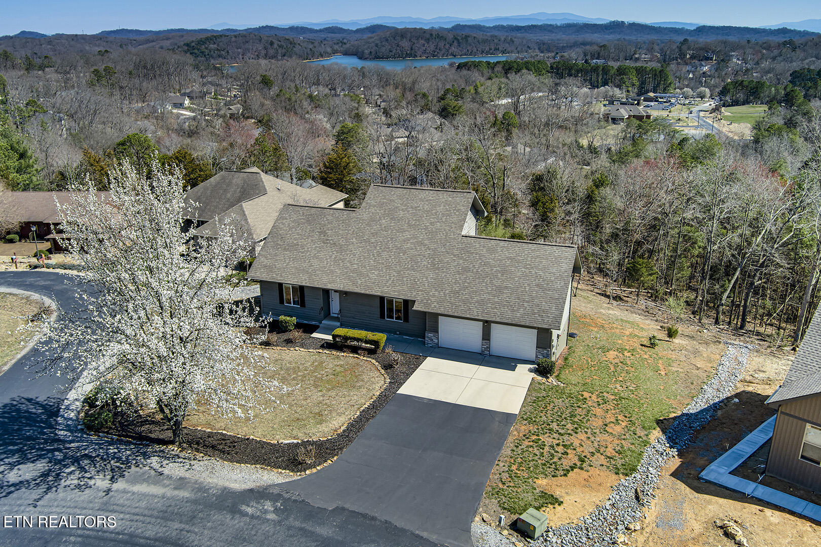 Loudon, Tennessee 37774, United States, 3 Bedrooms Bedrooms, ,3 BathroomsBathrooms,Residential,Active,90121