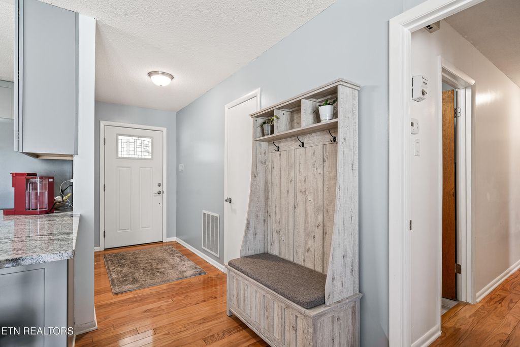 Photo of 3008 Seminole Loop, Crossville, TN 38572 (MLS # 1296821)