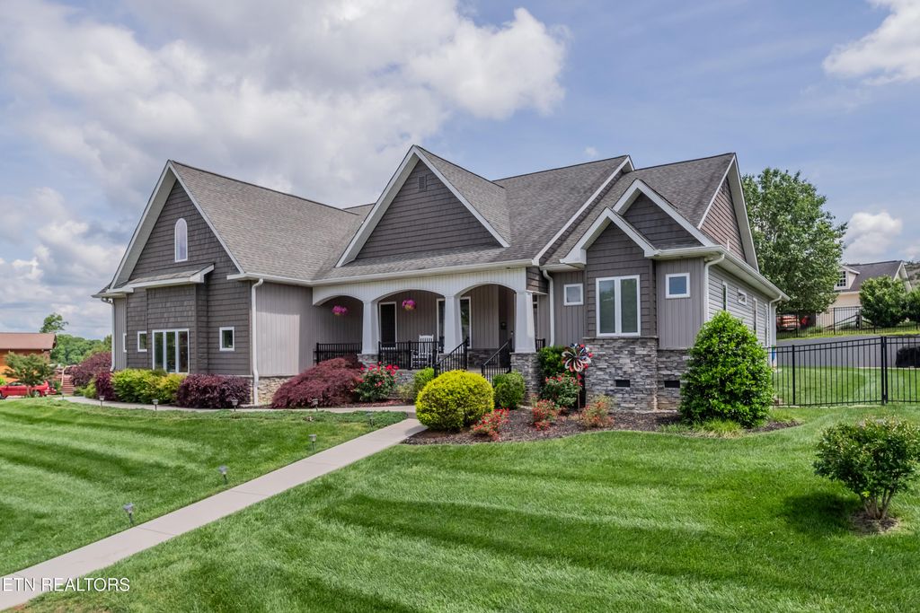 Photo of 109 Niwodihi Tr, Vonore, TN 37885 (MLS # 1300511)