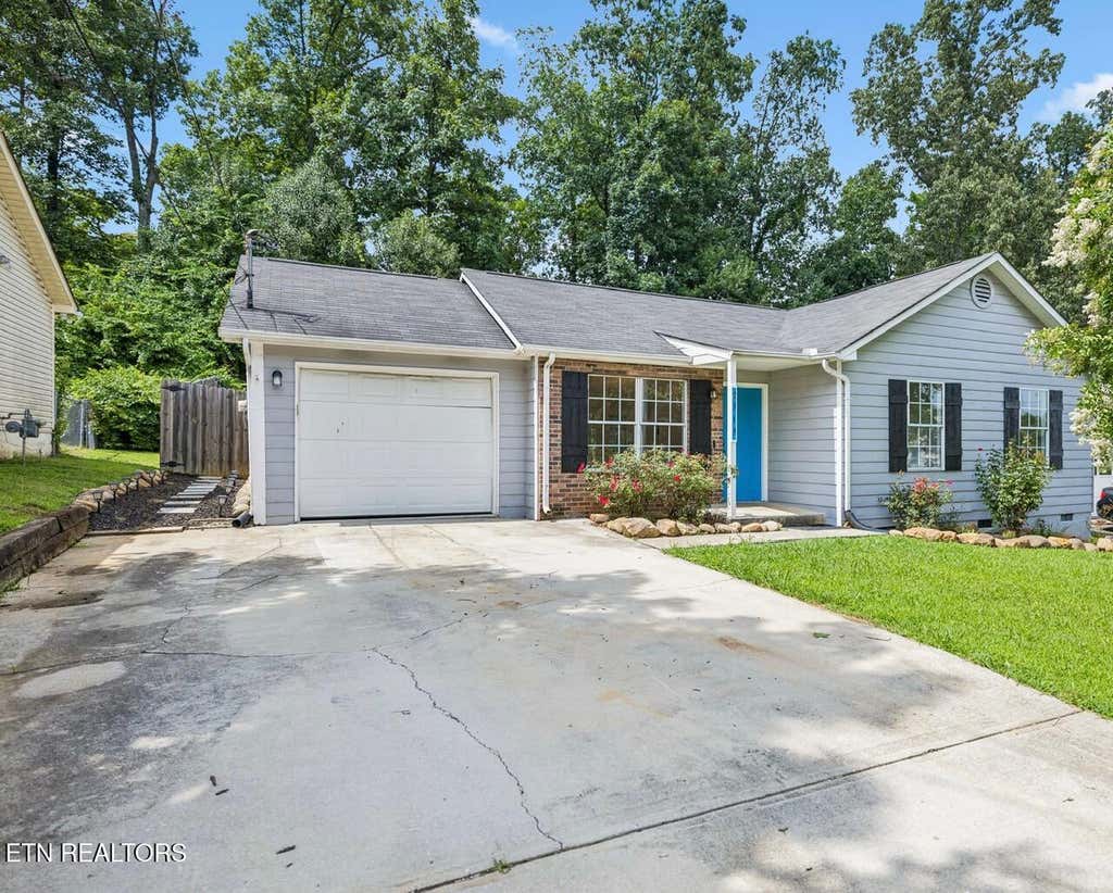 Photo of 2313 Arkwright Lane, Knoxville, TN 37921 (MLS # 1349470)