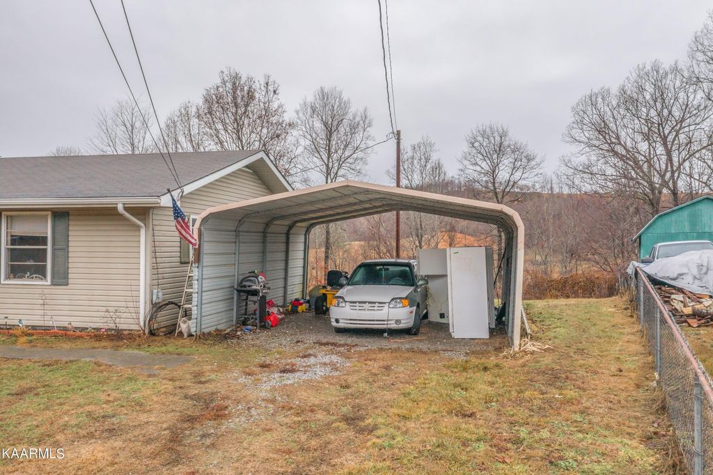 Photo of 204 Lone Holly Lane, New Tazewell, TN 37825 (MLS # 1215058)