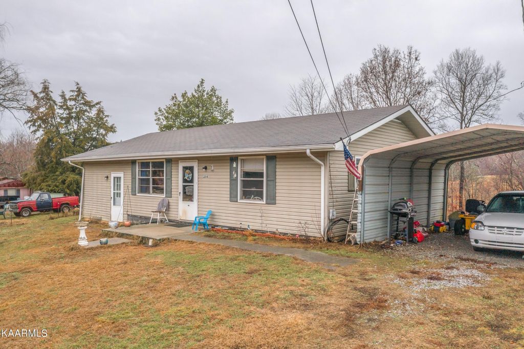 Photo of 204 Lone Holly Lane, New Tazewell, TN 37825 (MLS # 1215058)
