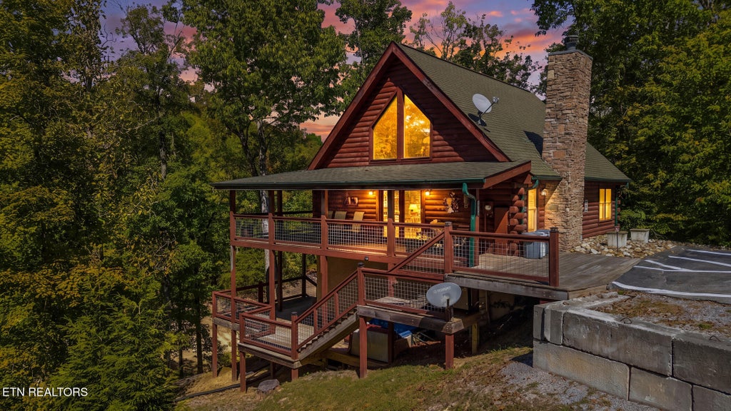 Photo of 118 Daryl Way, Sevierville, TN 37876 (MLS # 1358477)