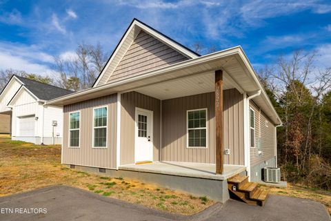 2822 Deer Stand Drive Sevierville TN 37876