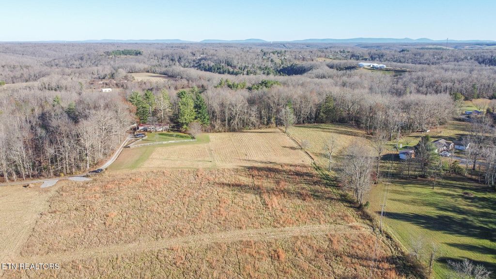 Photo of 399 Bob Austin Rd, Crossville, TN 38571 (MLS # 1322433)