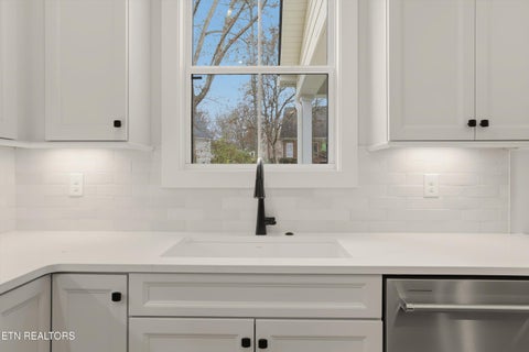 Tiny photo for 8167 Nubbin Ridge Drive, Knoxville, TN 37919 (MLS # 1323931)