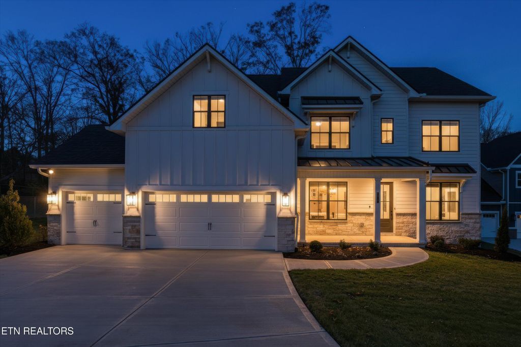 Photo of 8167 Nubbin Ridge Rd, Knoxville, TN 37919 (MLS # 1323931)