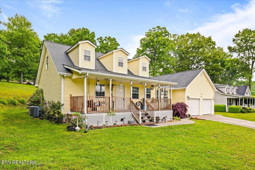 Photo of 216 Mountain Rd, New Tazewell, TN 37825 (MLS # 1340320)