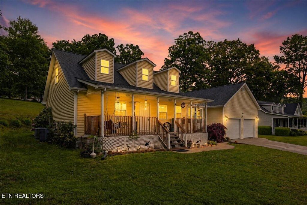 Photo of 216 Mountain Rd, New Tazewell, TN 37825 (MLS # 1340320)