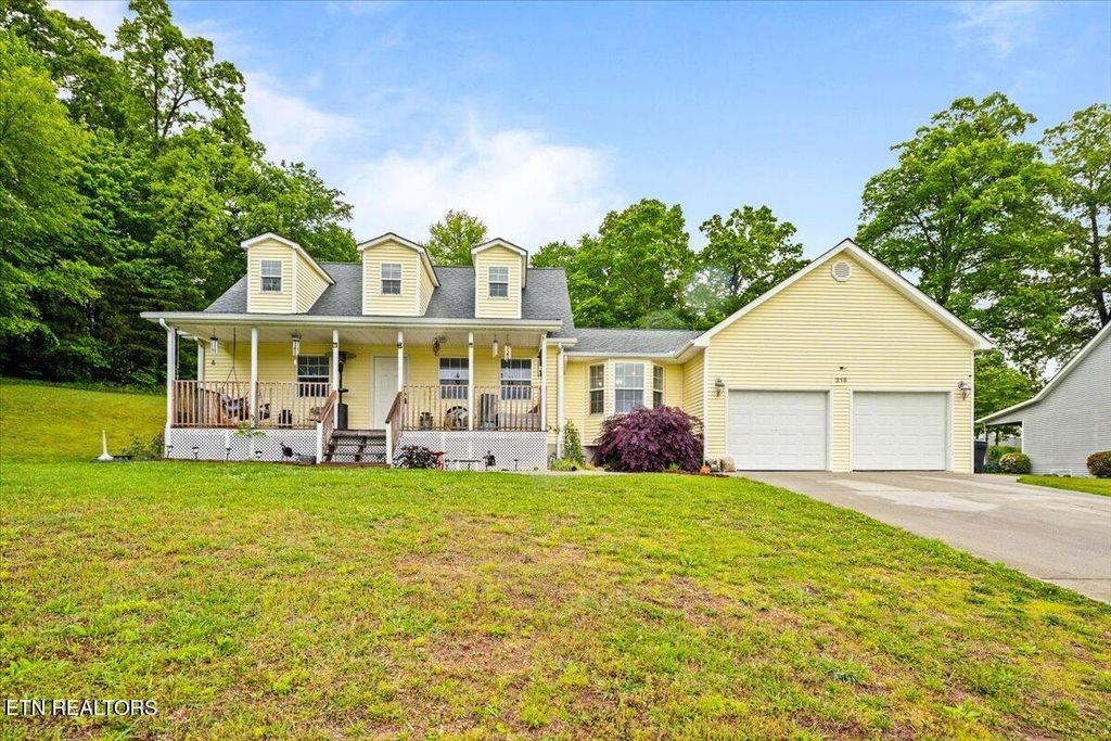 Photo of 216 Mountain Rd, New Tazewell, TN 37825 (MLS # 1340320)