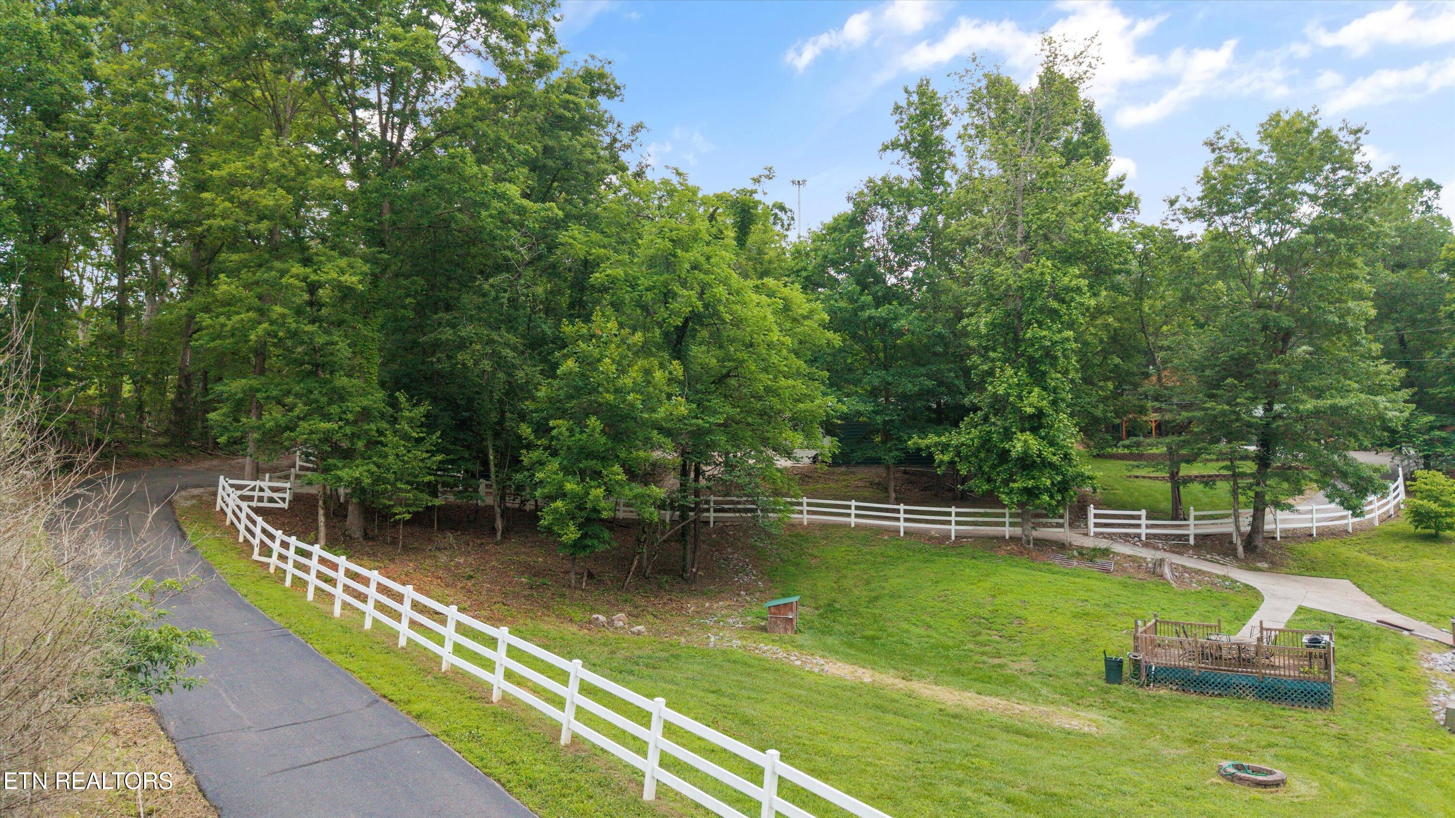 4349 Calderwood Hwy