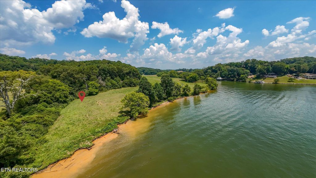Photo of 3845 Gravelly Hills Rd, Louisville, TN 37777 (MLS # 1307894)