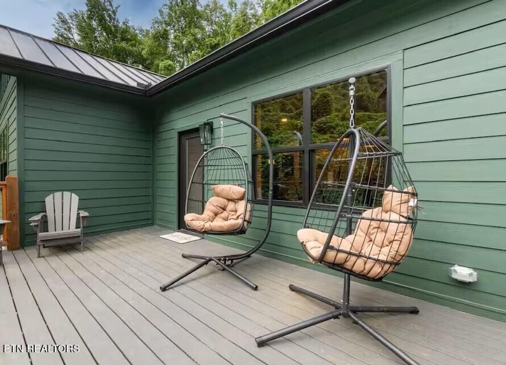 Photo of 706 Kelly St, Gatlinburg, TN 37738 (MLS # 1342041)