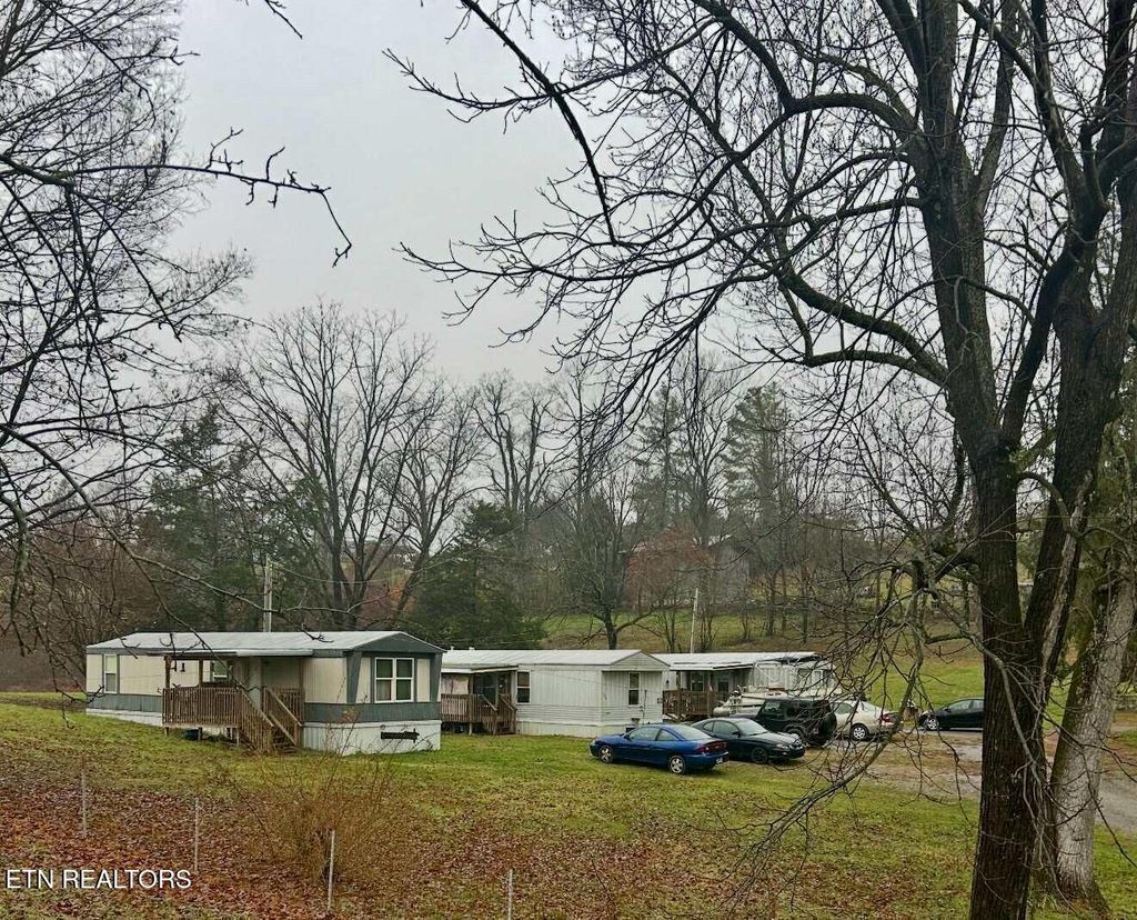 Photo of 513 Forge Ridge Rd, Harrogate, TN 37752 (MLS # 1325022)