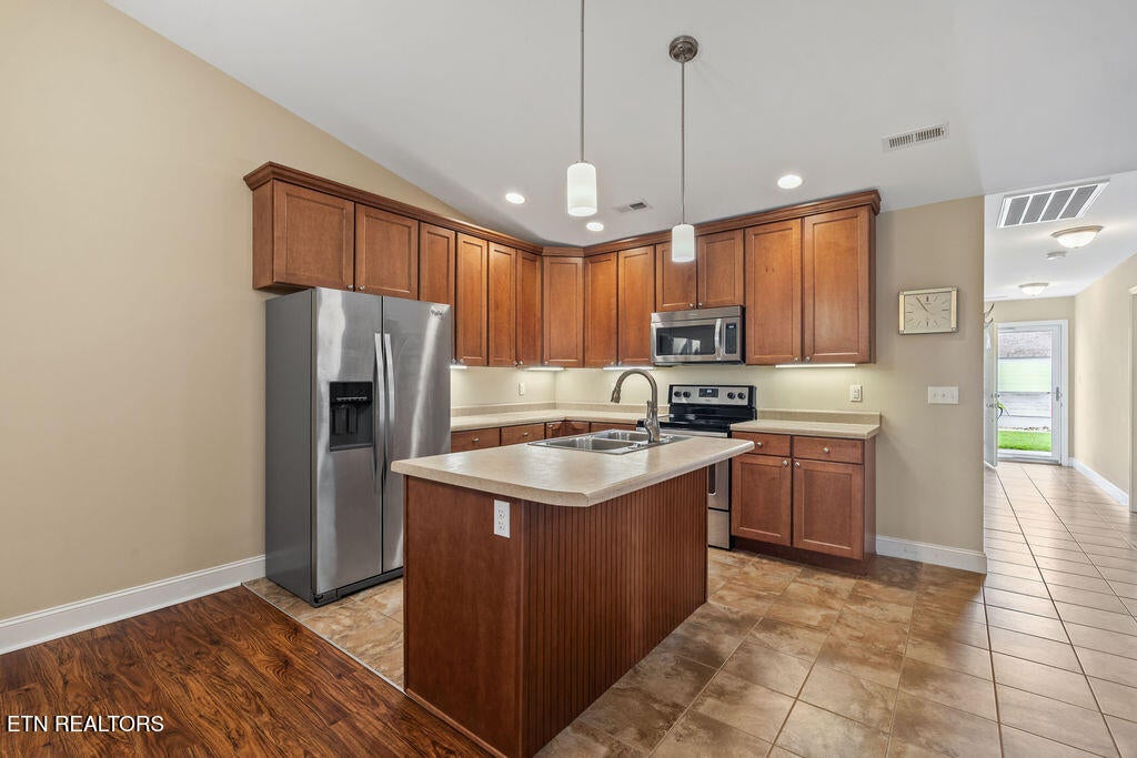 2738 Waters Place Drive