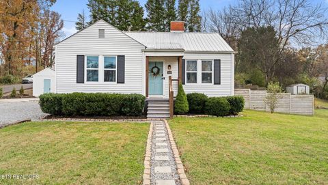 Photo of 1910 Cureton Ave, Maryville, TN 37804 (MLS # 1322481)