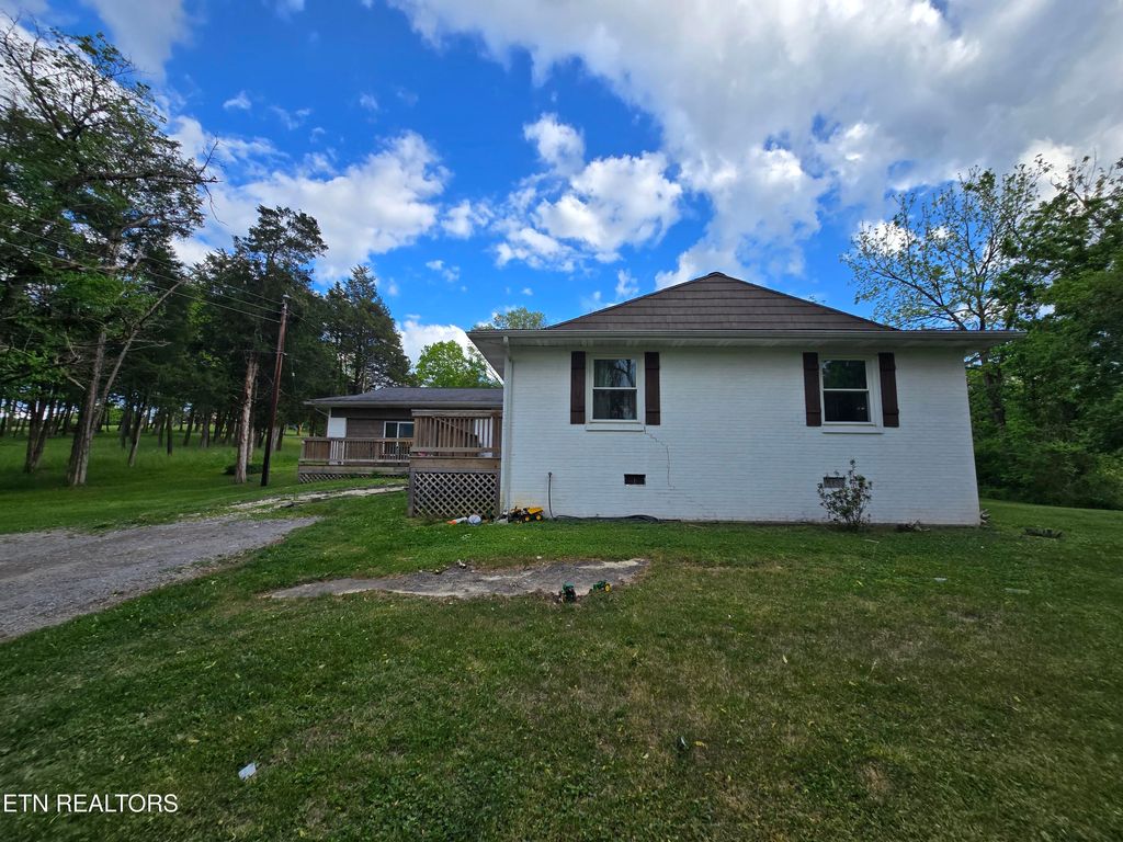 Photo of 224 Parkey Rd, Ewing, VA 24248 (MLS # 1338851)